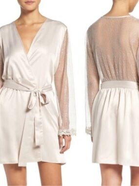 Flora Nikrooz Champagne Lace Sleeve Satin Wrap Robe NWT M
